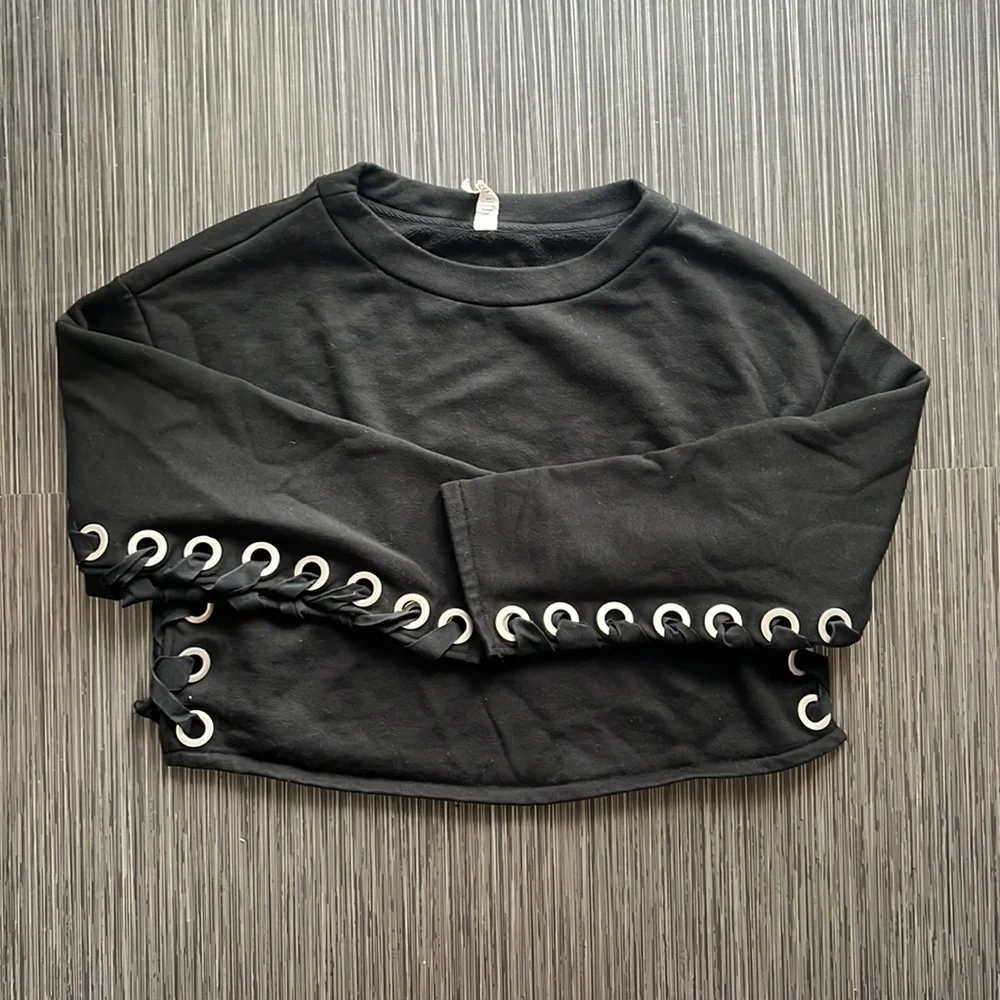 Alo Yoga Suspension Lace-Up Pullover ✧ Black ✧ Size XS
